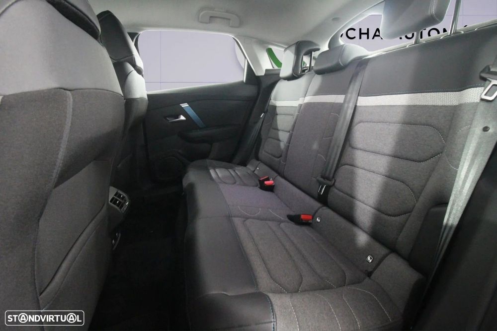 Citroën e-C4 X — fotografia 11