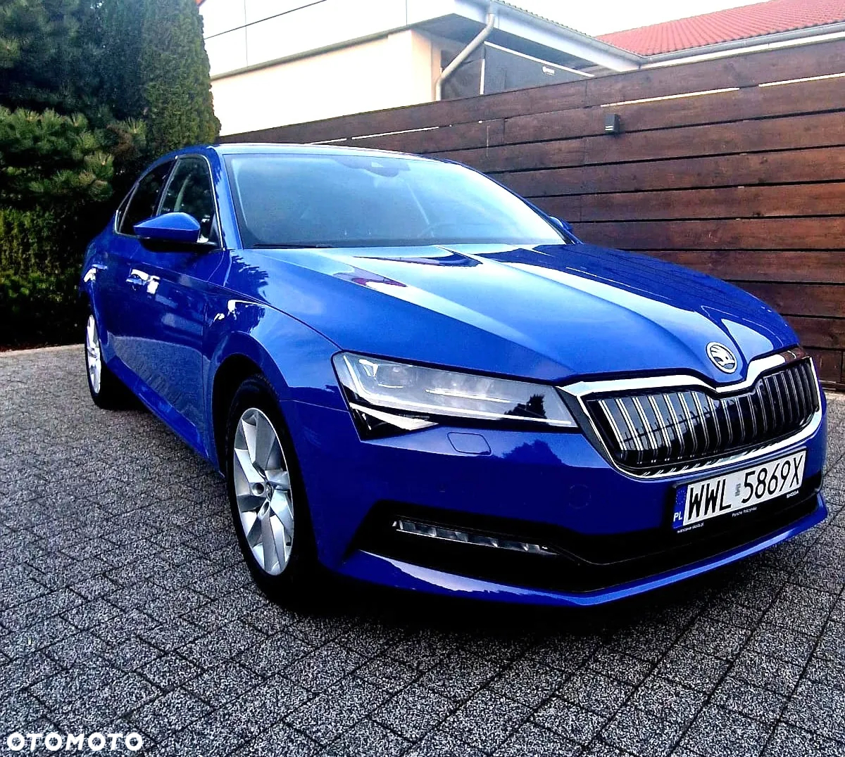 Skoda Superb ver-1-4-tsi-plug--in-hybrid-style-dsg - 7