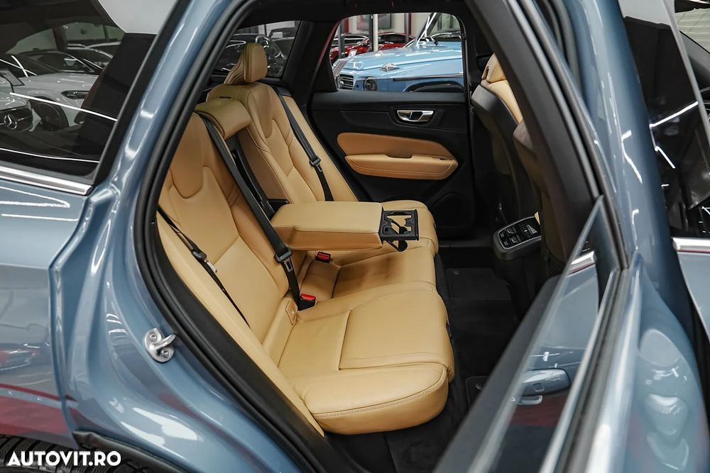 Volvo XC 60 B5 D AWD Geartronic Inscription - 10