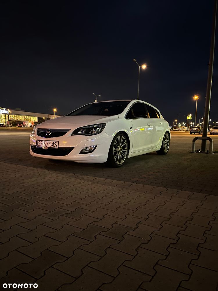 Opel Astra 1.6 Turbo Edition - 17