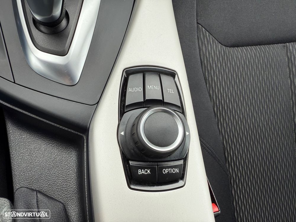 BMW 116 d Advantage Auto - 24