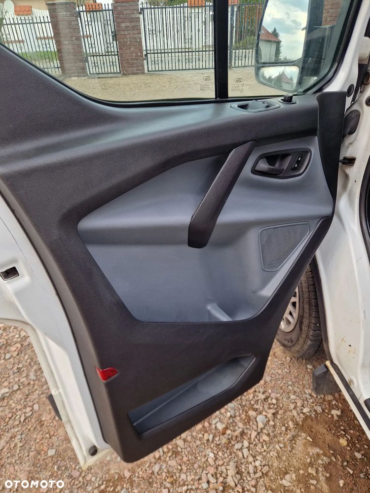 Ford Transit Custom 270 L1H1 Limited - 11
