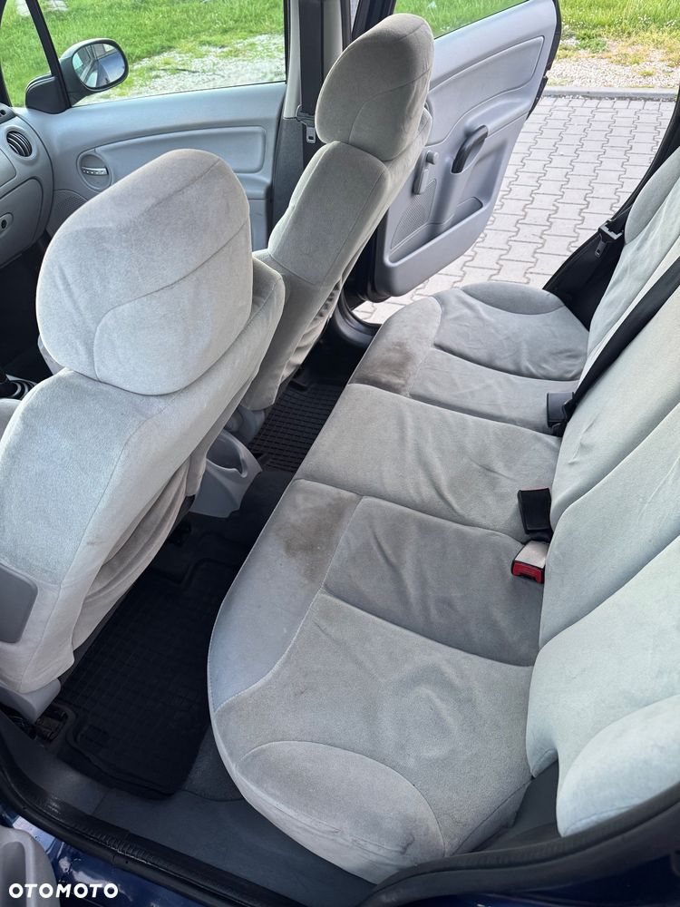 Citroën C3 1.4 HDi 16V Exclusive - 13