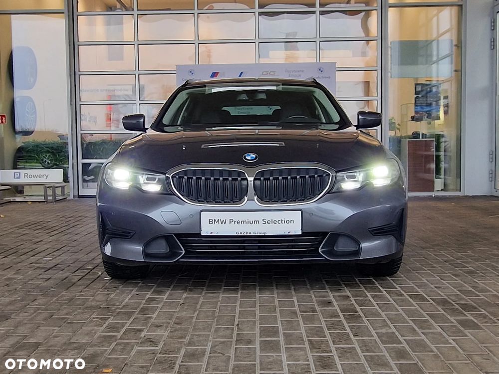 BMW Seria 3 320i Sport Line - 2