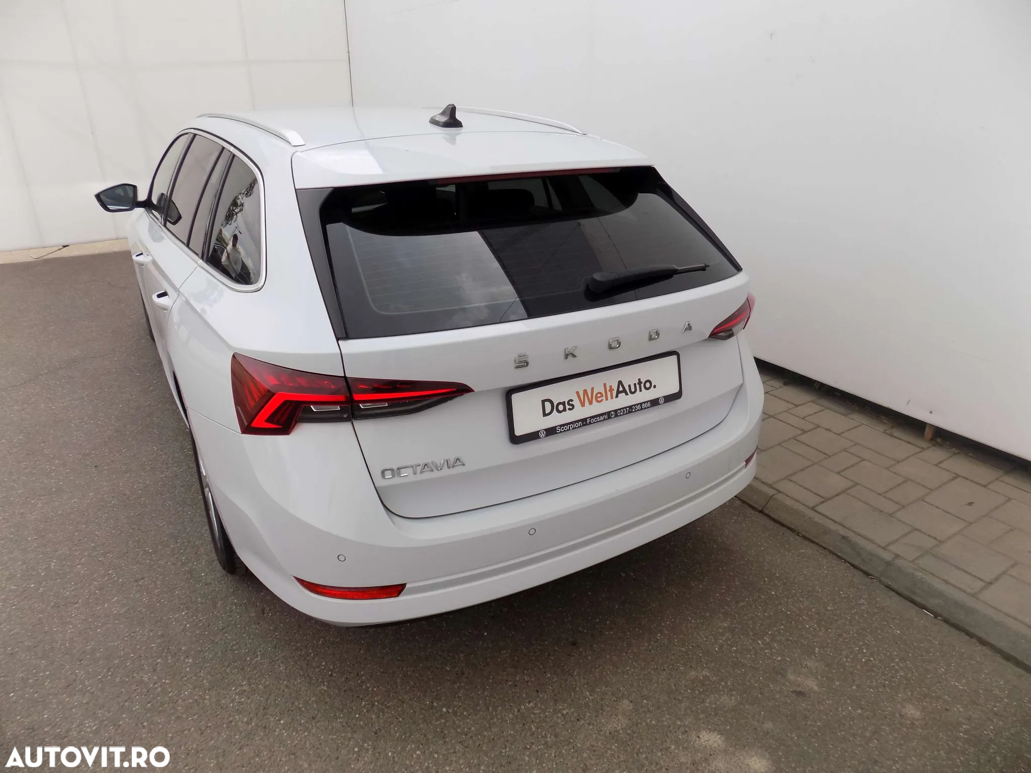 Skoda Octavia 2.0 TDI DSG Style - 4