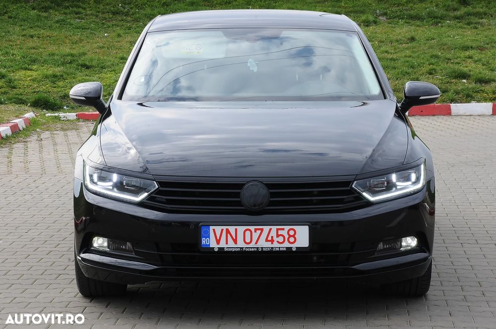 Volkswagen Passat 2.0 TDI SCR DSG BlueMotion Highline - 24