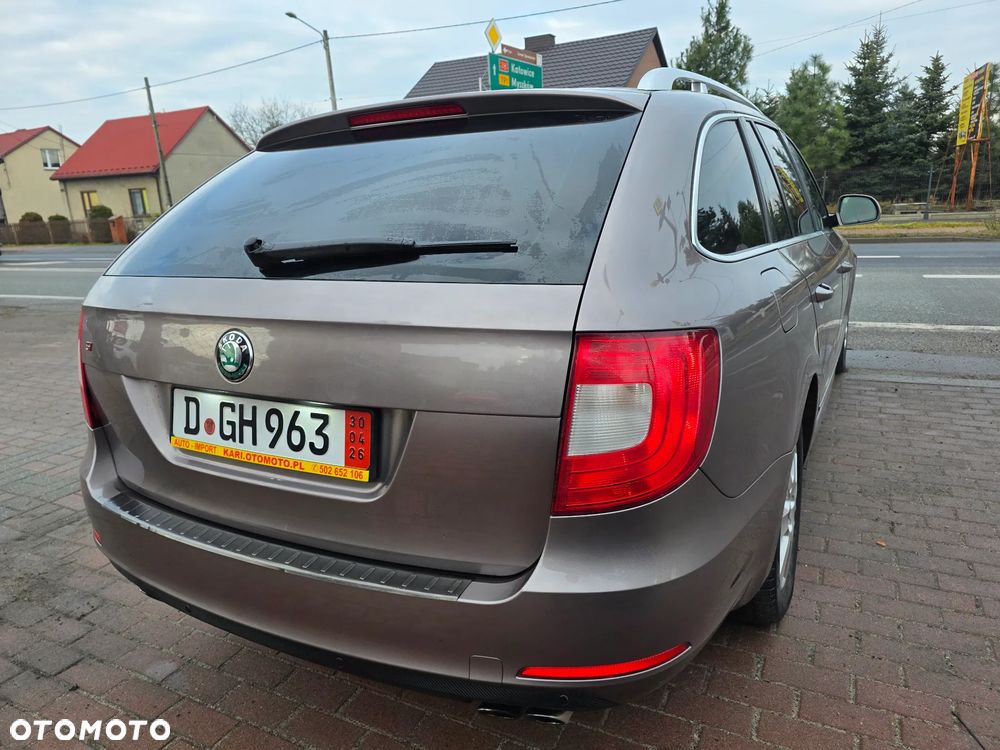Skoda Superb 2.0 TSI DSG Exclusive - 5