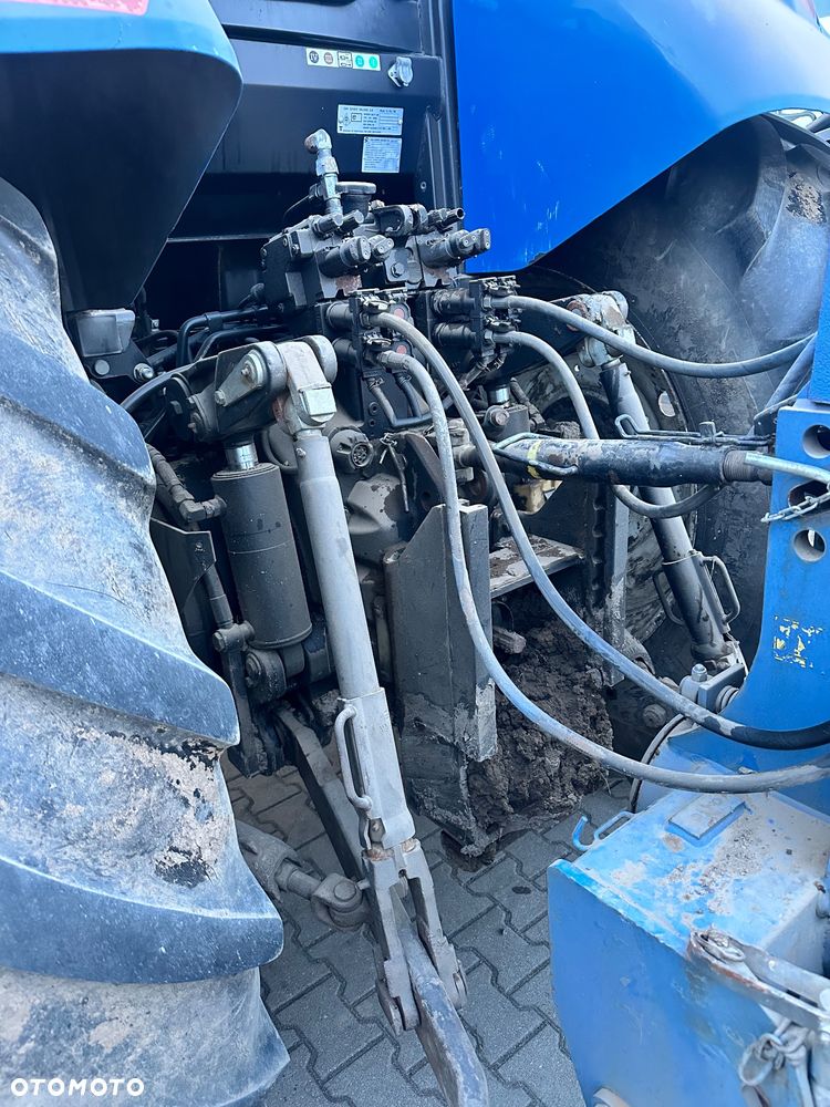 New Holland T7.220 * PowerCommand * PowerShift * - 5