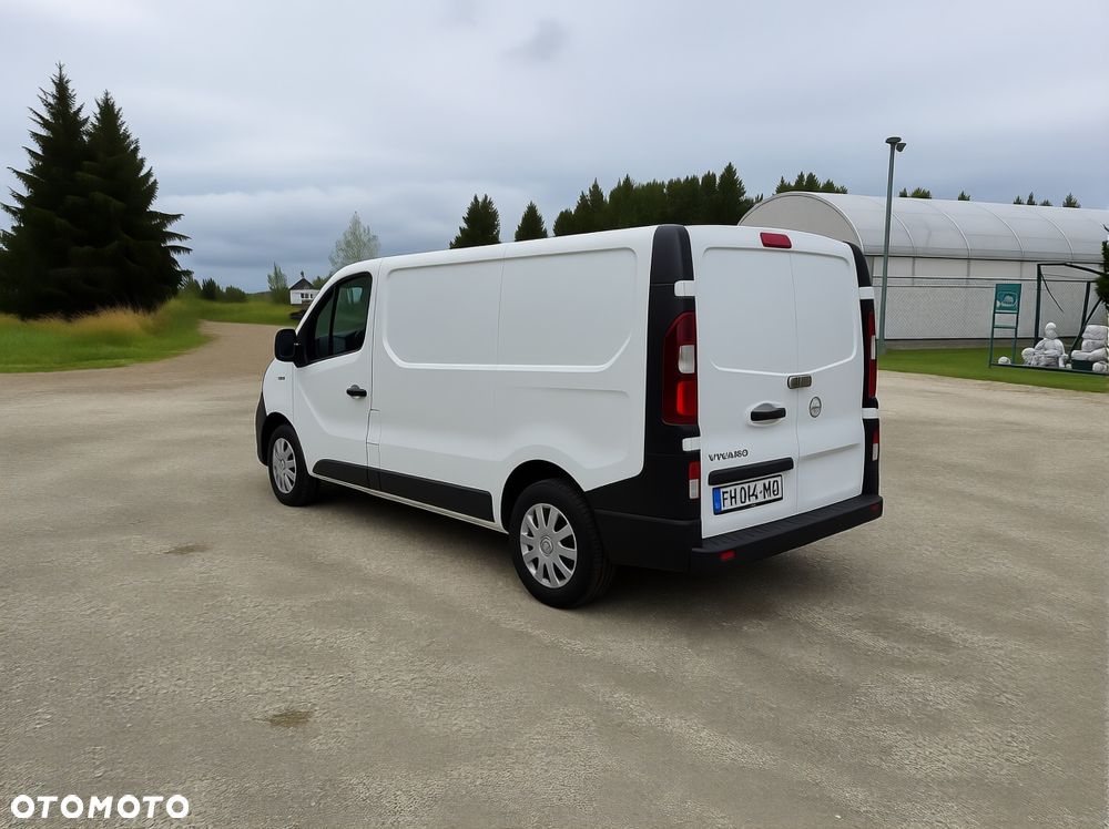 Opel vivaro - 10