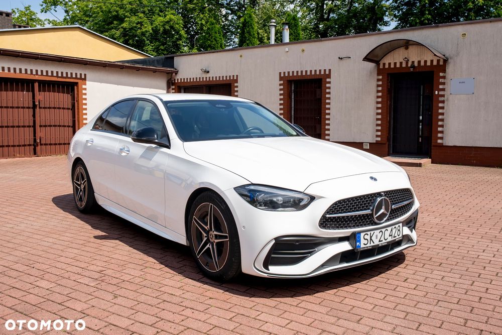 Mercedes-Benz Klasa C 300 4Matic 9G-TRONIC - 2