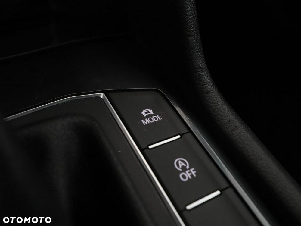 Volkswagen Tiguan 1.5 TSI OPF DSG R-Line - 30
