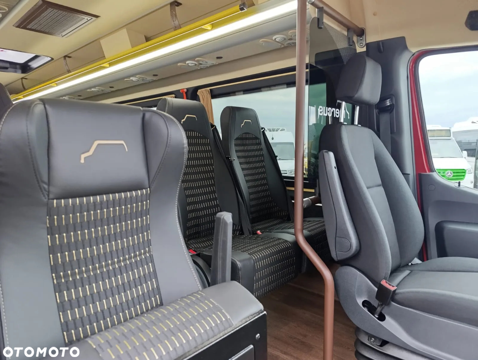 Mercedes-Benz Sprinter 519 - 13
