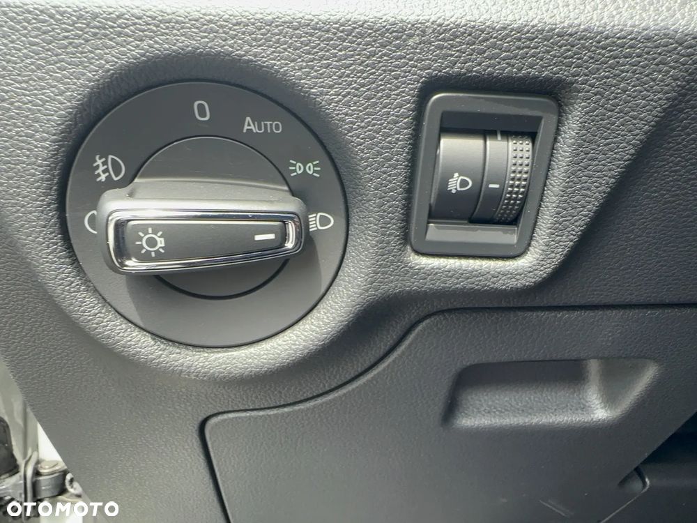 Skoda Scala 1.5 TSI Selection DSG - 13