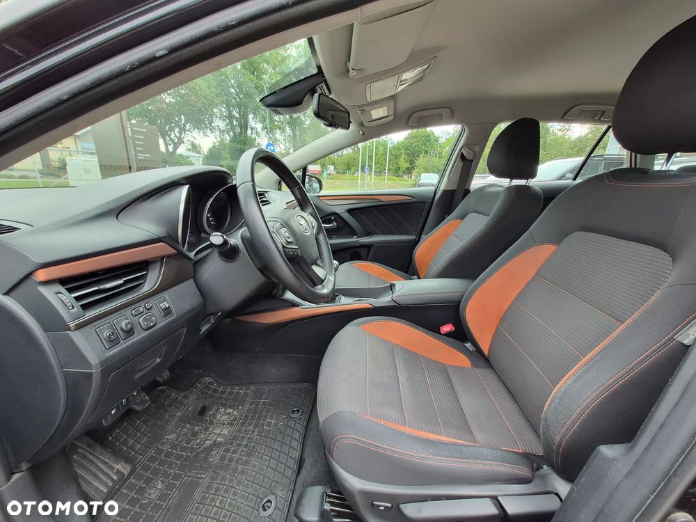 Toyota Avensis 1.8 Premium - 13