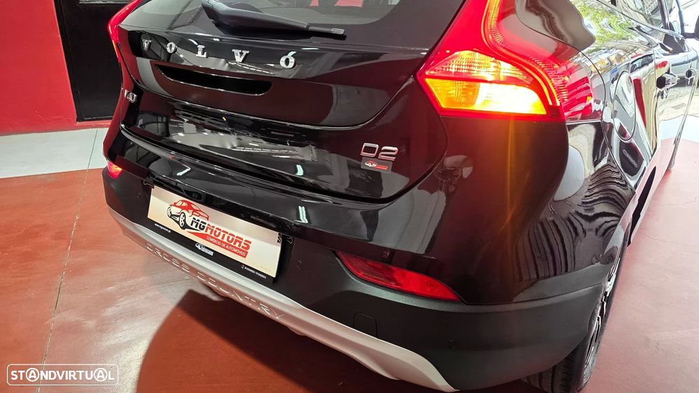 Volvo V40 Cross Country 2.0 D2 Momentum Geartronic - 7