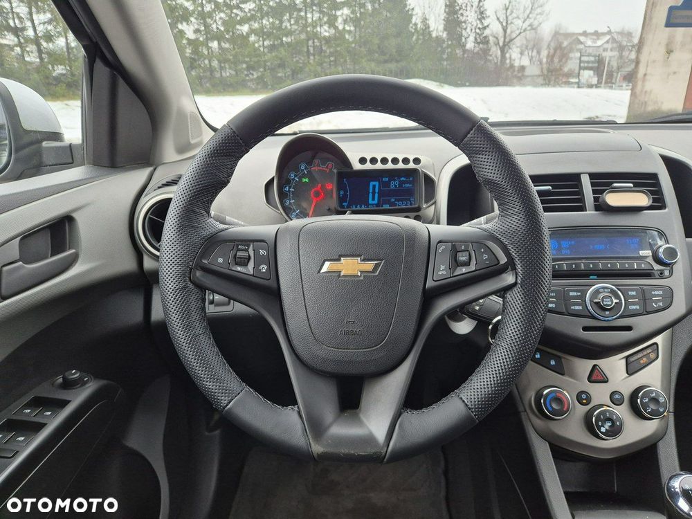 Chevrolet Aveo - 12