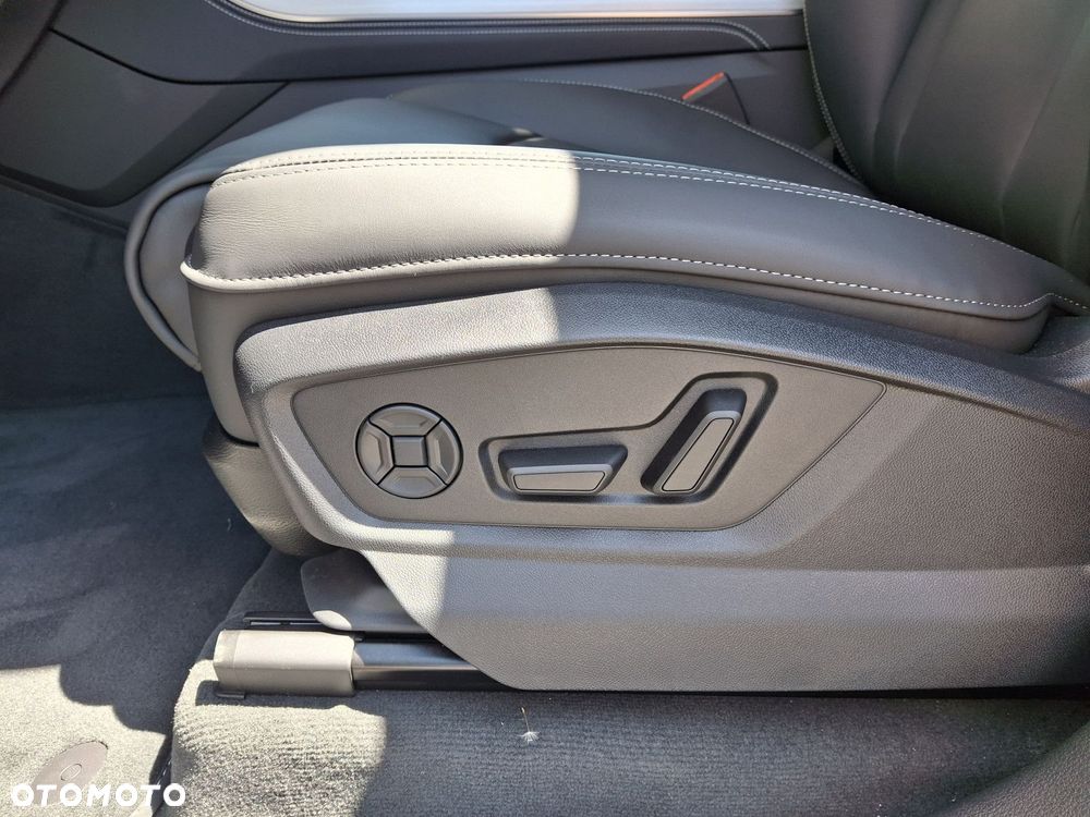 Audi Q8 - 12