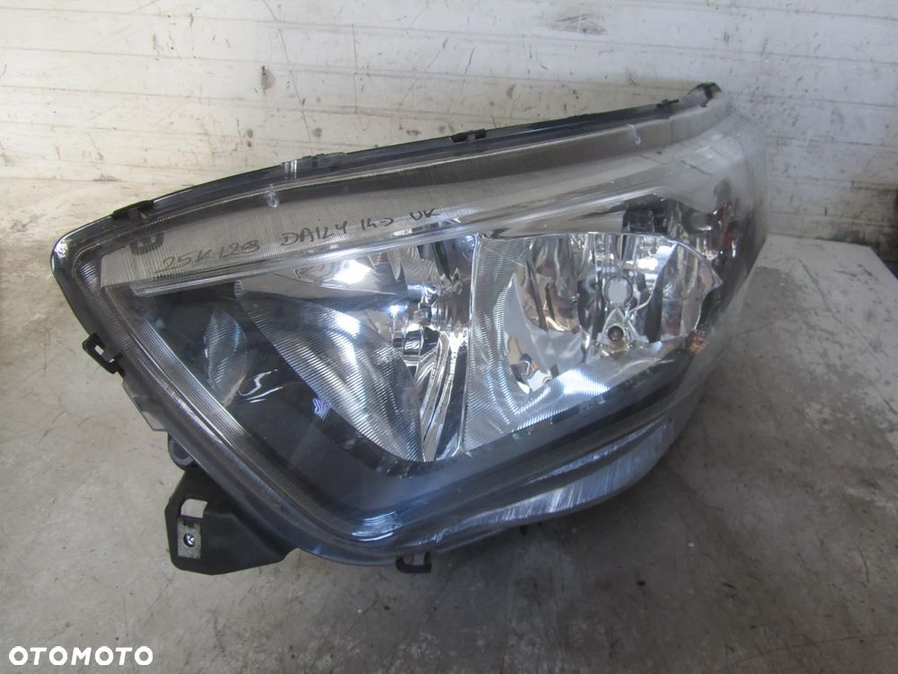 Iveco Daily reflektor lewy przód UK - 1