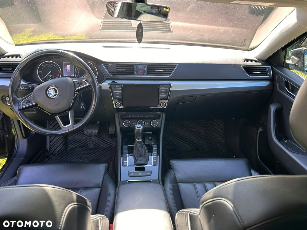 Skoda Superb 2017 photo 5