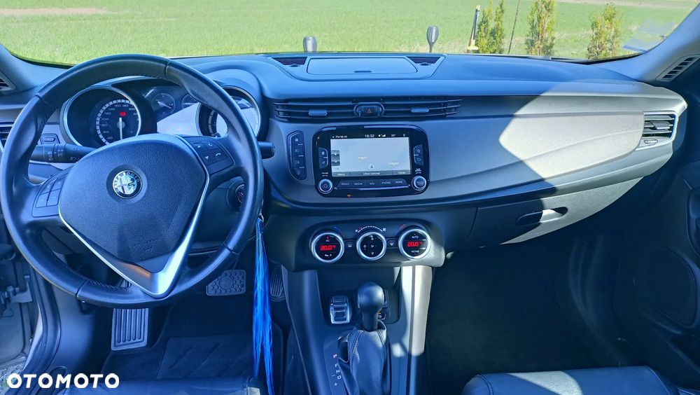 Alfa Romeo Giulietta 2.0 JTDM Exclusive TCT EU6 - 23