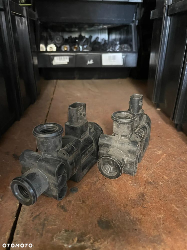 Zawór magnetyczny Wabco 4721729010 - 2