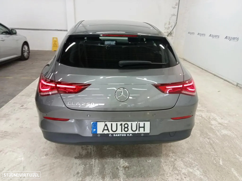 Mercedes-Benz CLA 250 e Shooting Brake Style Plus - 6