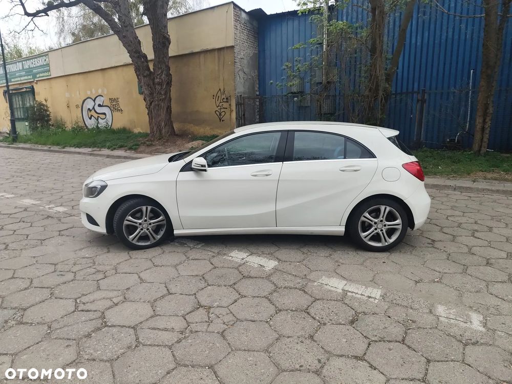 Mercedes-Benz Klasa A 180 7G-DCT AMG Line - 4