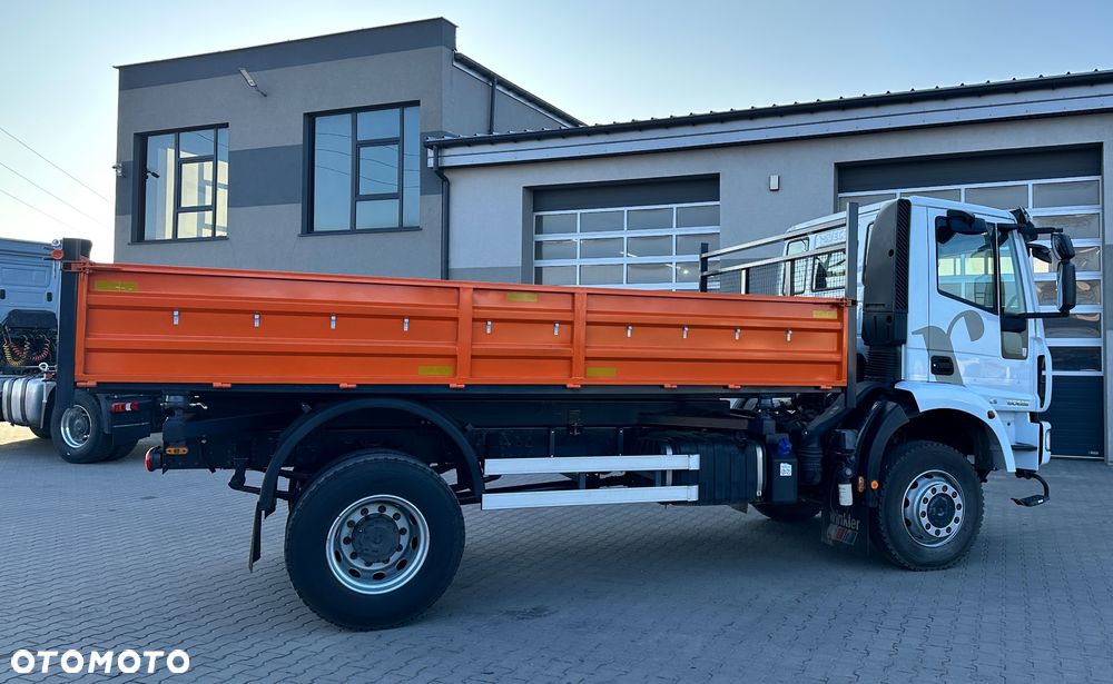 Iveco EUROCARGO 150E28 E6 - 10