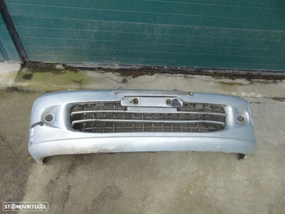 Mitsubishi L400 para-choques - 1