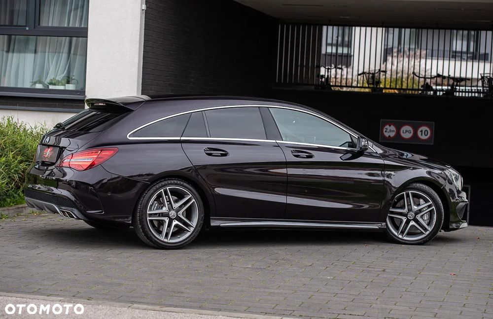 Mercedes-Benz CLA AMG 45 4-Matic - 4