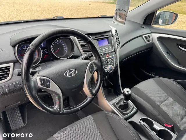 Hyundai i30 i30cw 1.6 CRDi Fifa World Cup Edition - 20