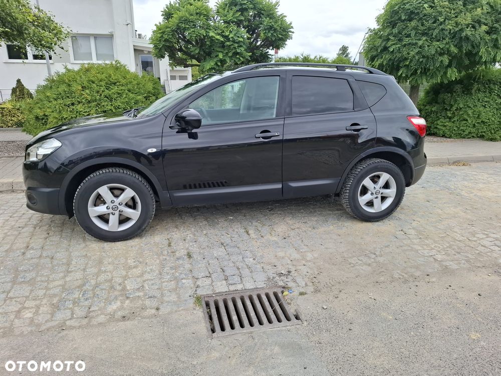 Nissan Qashqai - 2