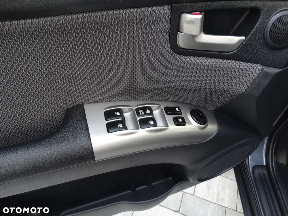Kia Sportage 2.0 2WD Cup - 13