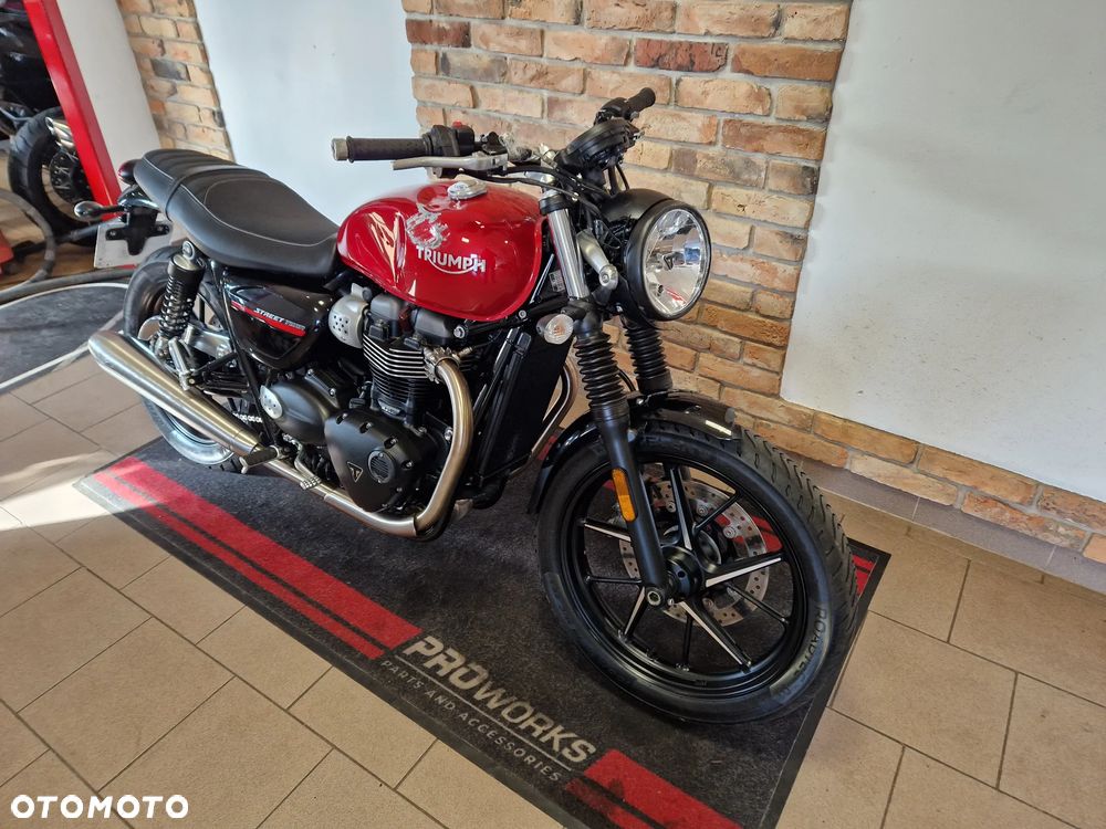 Triumph Street Twin