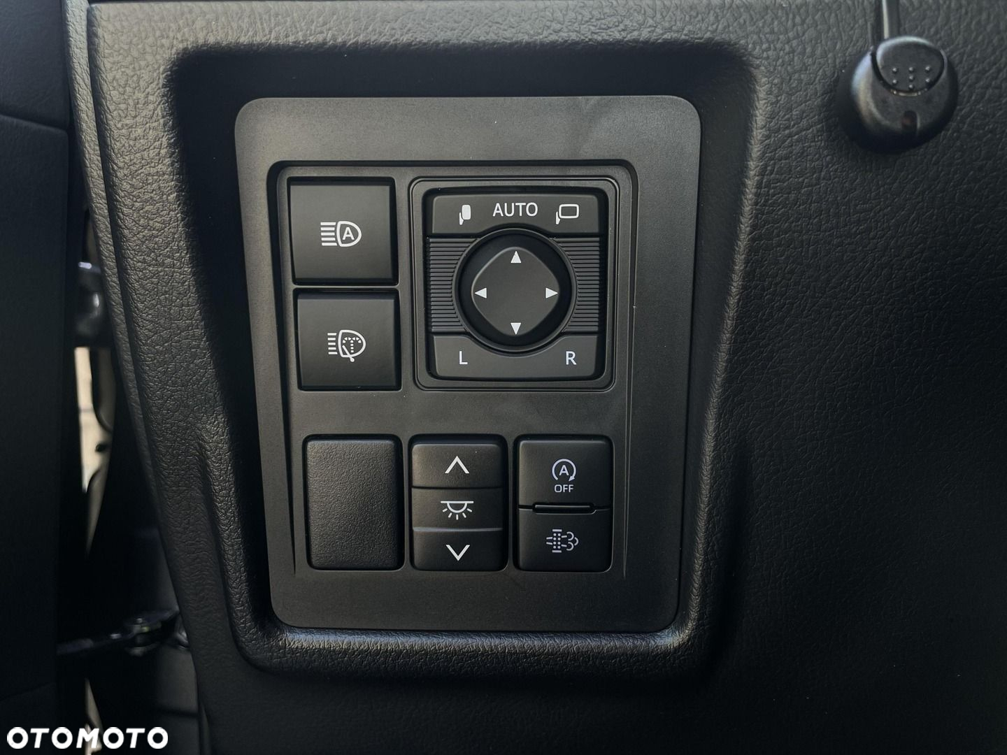 Toyota Land Cruiser LC 2.8 D-4D Executive - 23