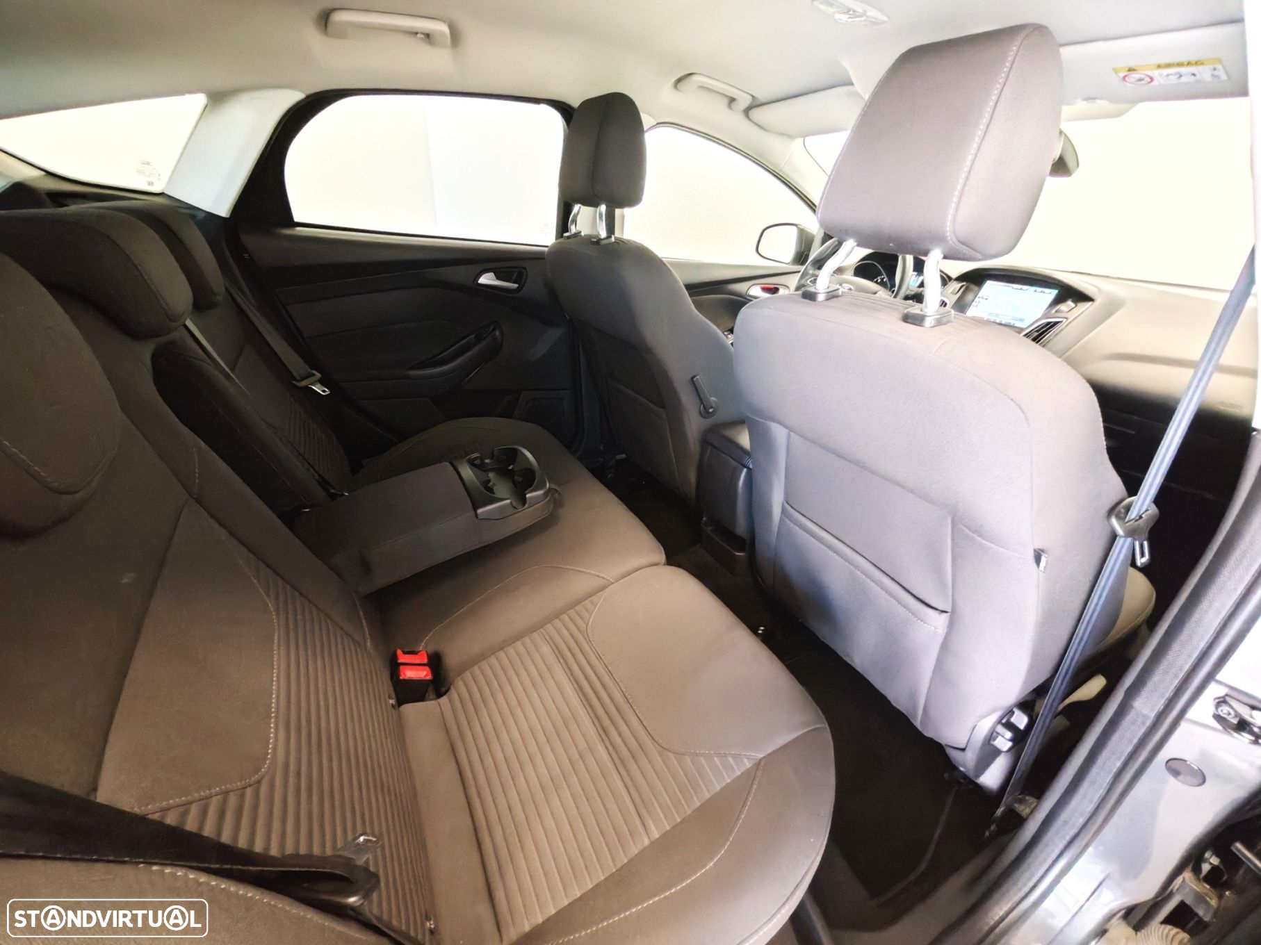 Ford Focus 1.0 SCTi Titanium - 52