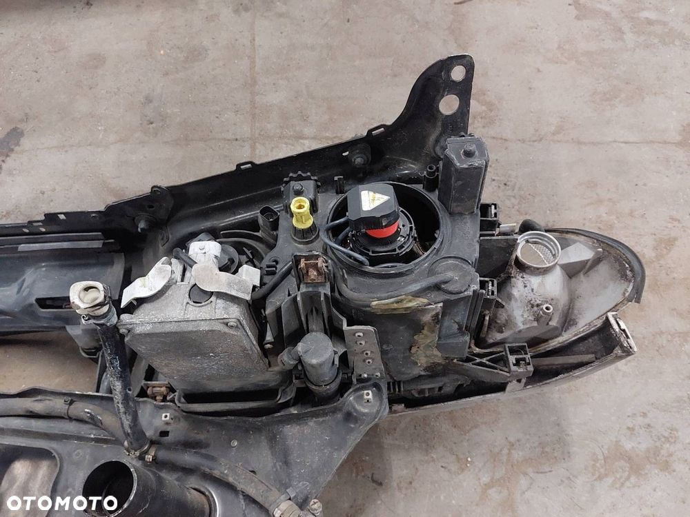 PAS PRZEDNI WZMOCNIENIE CZOŁOWE + CHŁODNICE + LAMPY XENON BMW E46 2.0 D M47 - 14