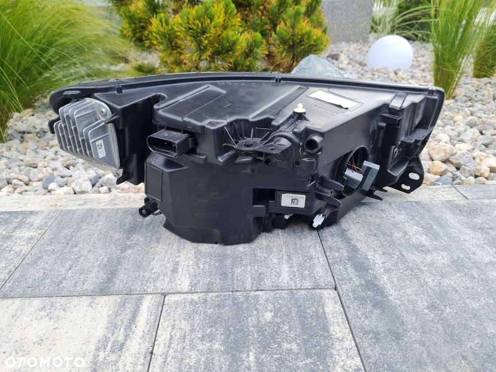 VOLVO XC40 Lampa lewa przód Mid Led Full Led 31655988 - 8