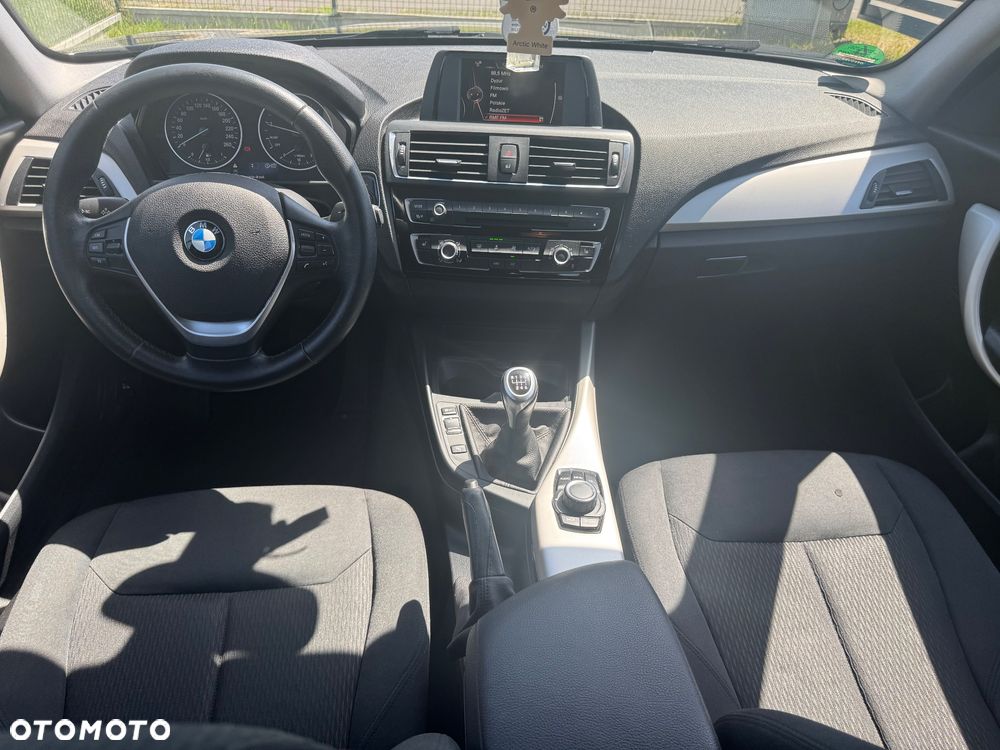 BMW Seria 1 116i - 5
