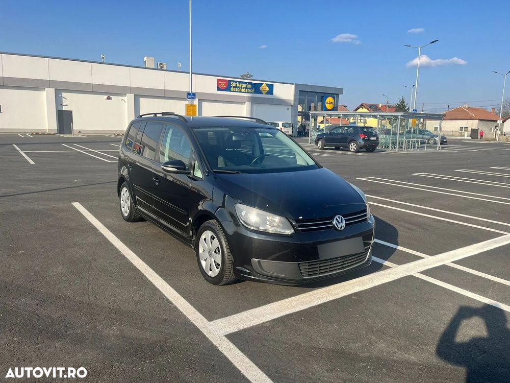 Volkswagen Touran - 1