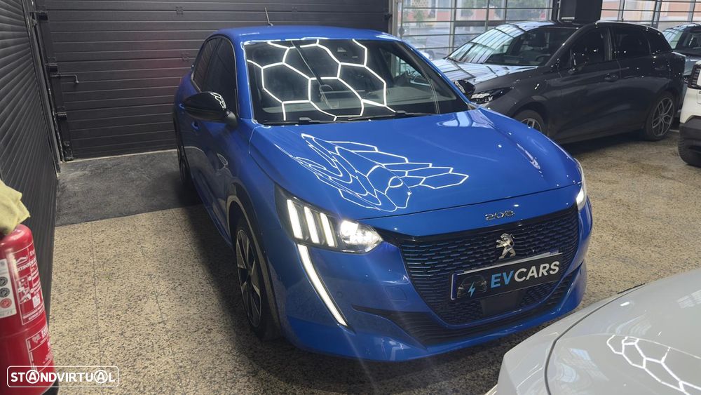 Peugeot e-208 GT - 6
