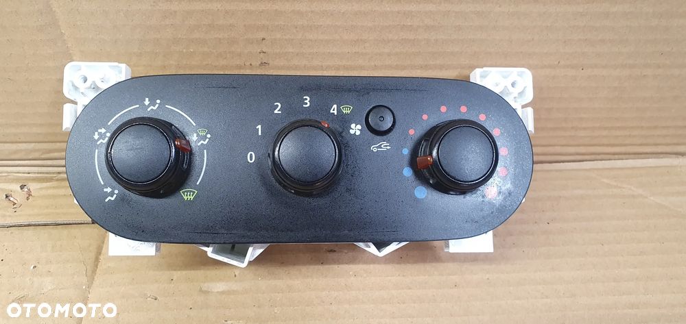 Panel nawiewu powietrza Opel Vivaro B Trafic III E1093050CH - 1