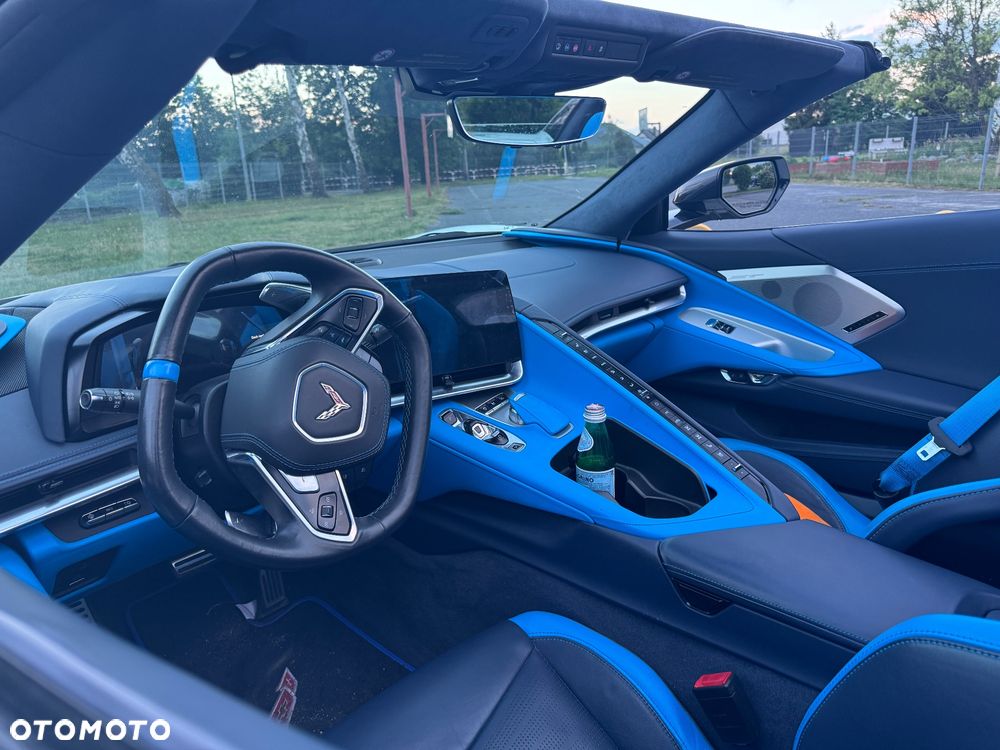 Chevrolet Corvette - 14