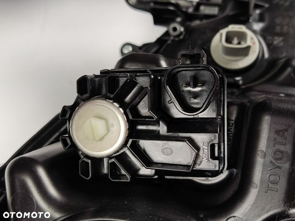 TOYOTA COROLLA E21 SEDAN 19 22r Lampa Przód Prawa i Lewa - 14