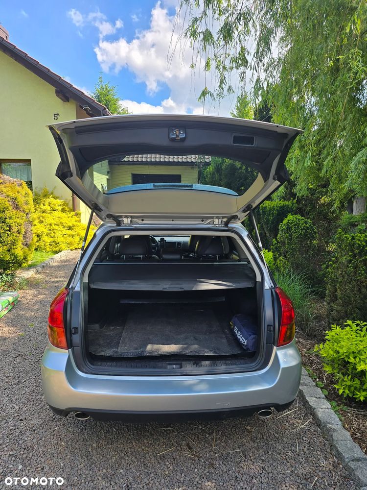 Subaru Outback 2.5i Comf AT - 17