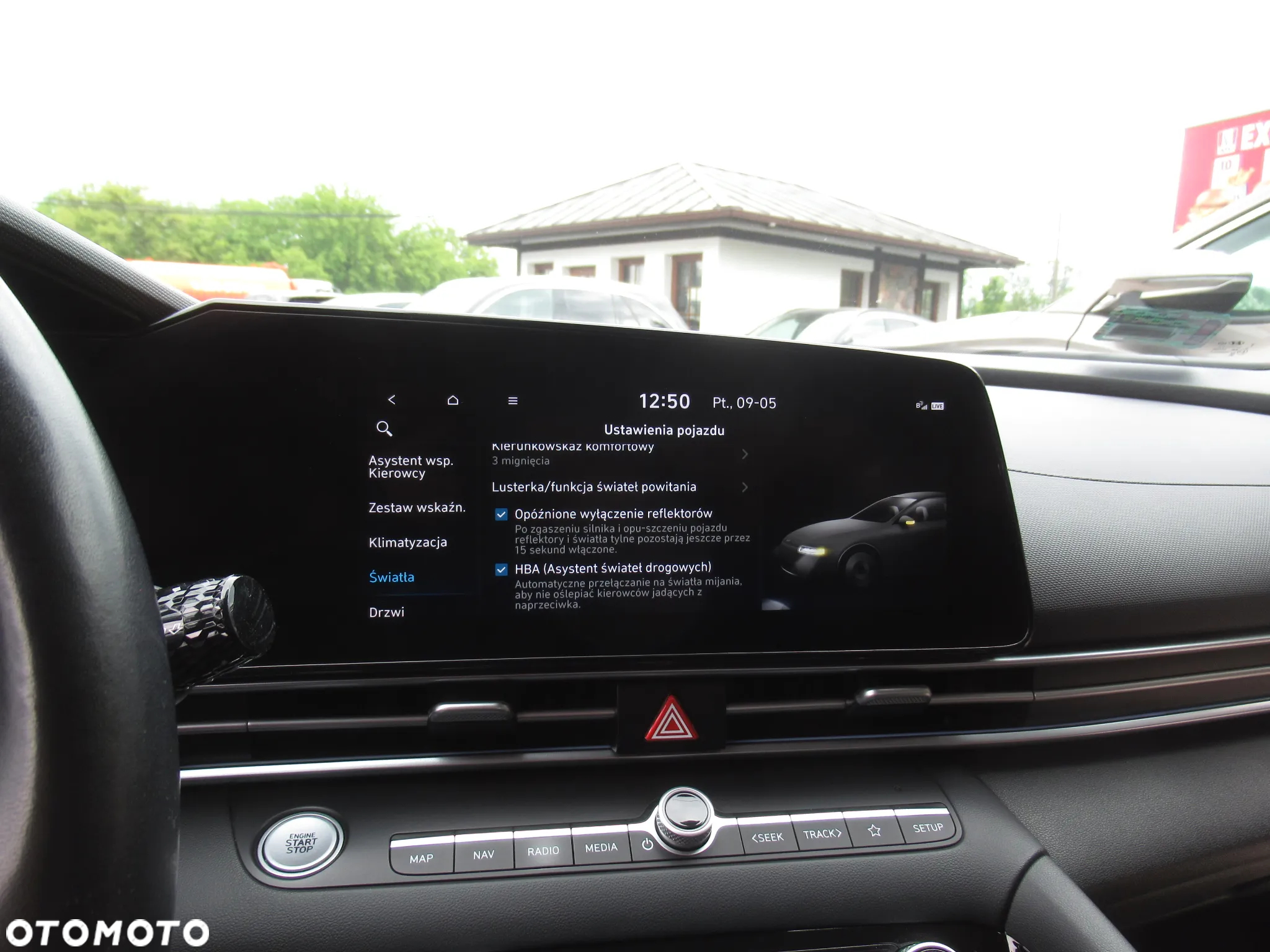 Hyundai Elantra 1.6 Executive CVT - 27