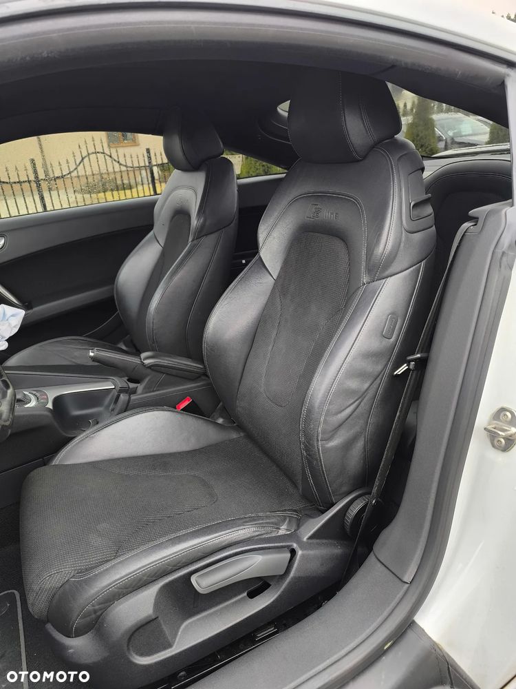 Audi TT Coupé - 16