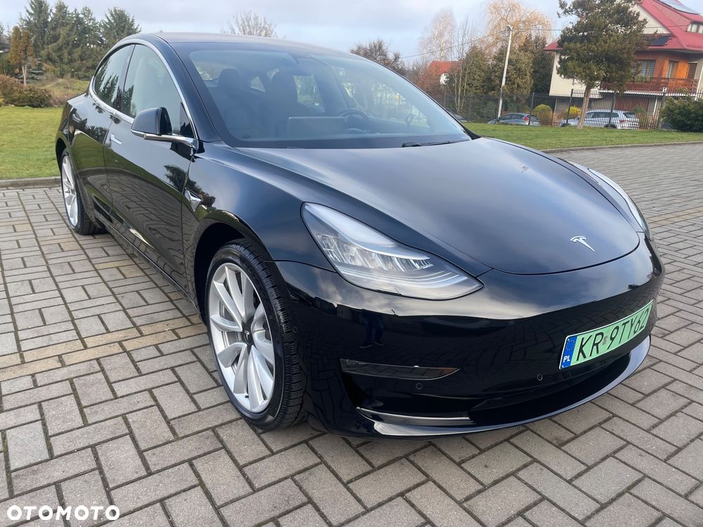 Tesla Model 3 - 9