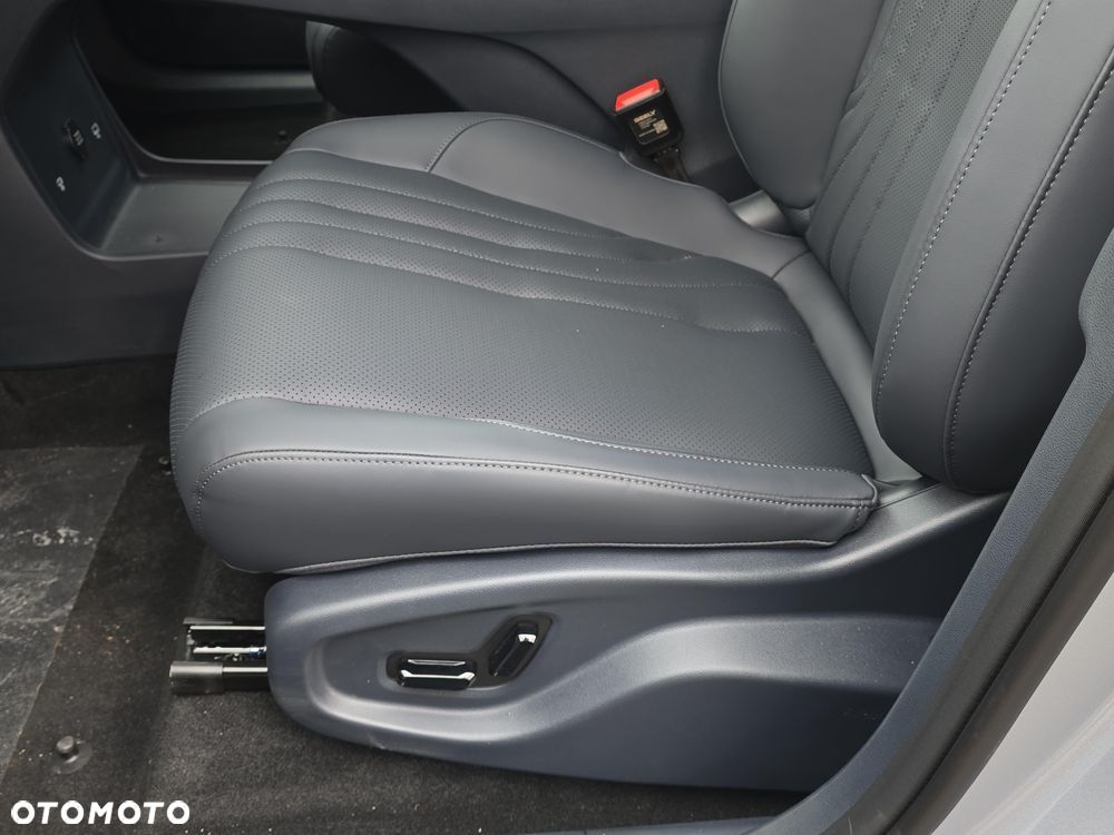 Geely Starray EM-i 1.5 PHEV Pro - 12