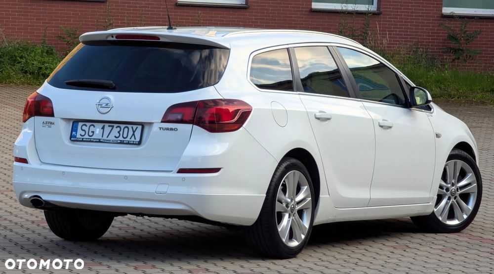Opel Astra 1.6 T Sport - 30